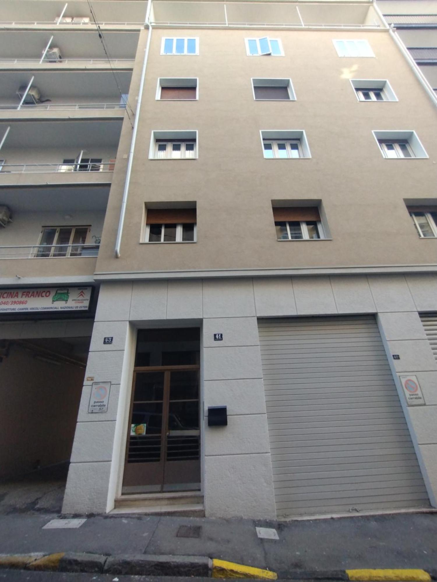 דירות טריאסטה La Casa Dell'Artista מראה חיצוני תמונה